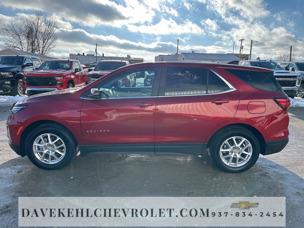 Used 2023 Chevrolet Equinox LT image 2