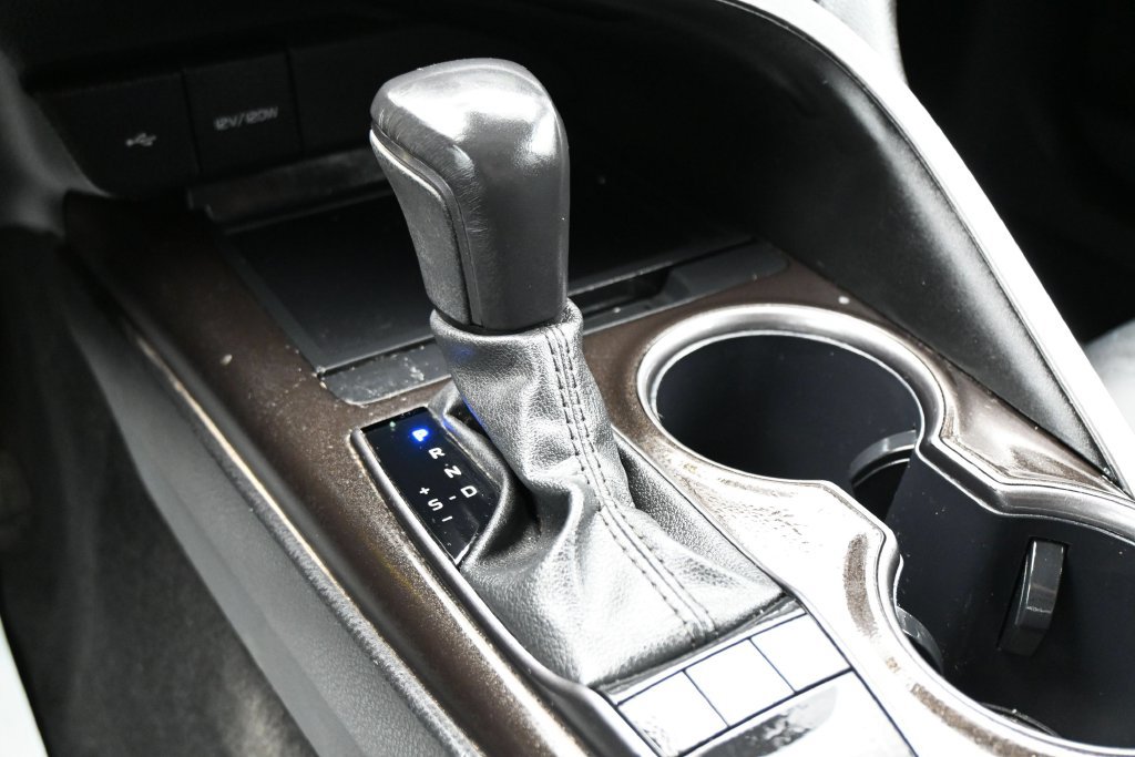 Used 2024 Toyota Camry SE FWD image 20