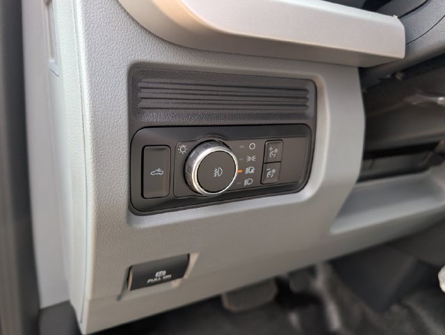 New 2026 Ford F250 XL w/ XL Chrome Package AWD/4WD image 15
