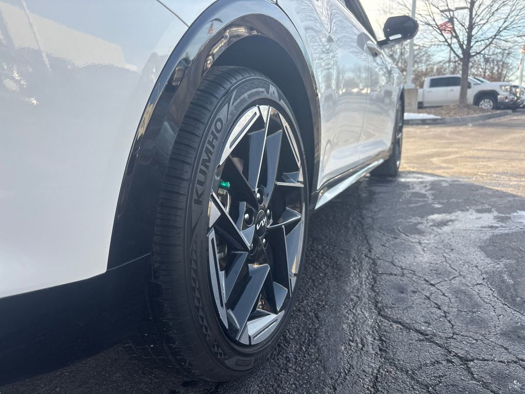 Used 2025 Kia K4 GT-Line w/ GT-Line Premium Package image 5