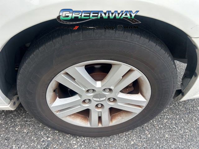 Used 2011 Dodge Grand Caravan Crew w/ Entertainment Group 1 FWD image 4