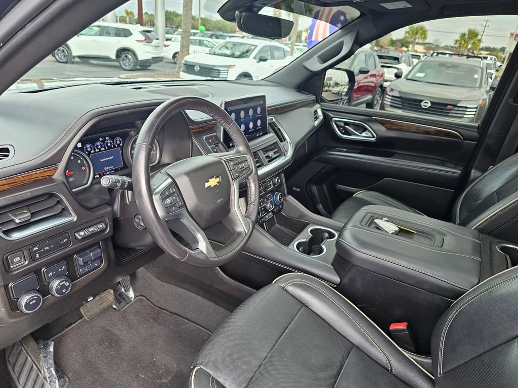 Used 2021 Chevrolet Suburban Premier w/ Premium Package image 21