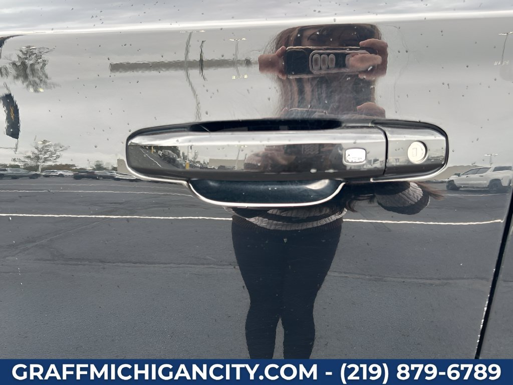 Used 2016 Chevrolet Tahoe LT AWD/4WD image 13