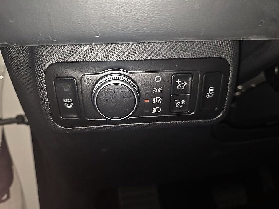 Used 2021 Ford Mustang Mach-E Premium image 14