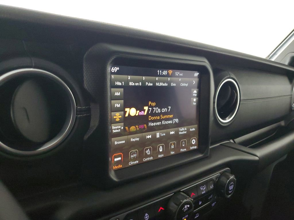 Used 2023 Jeep Wrangler Unlimited Sahara w/ Cold Weather Group AWD/4WD image 27