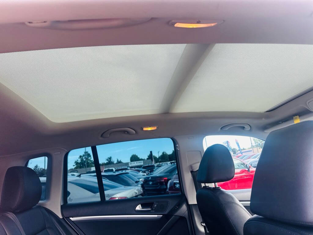 Used 2013 Volkswagen Tiguan SEL image 19