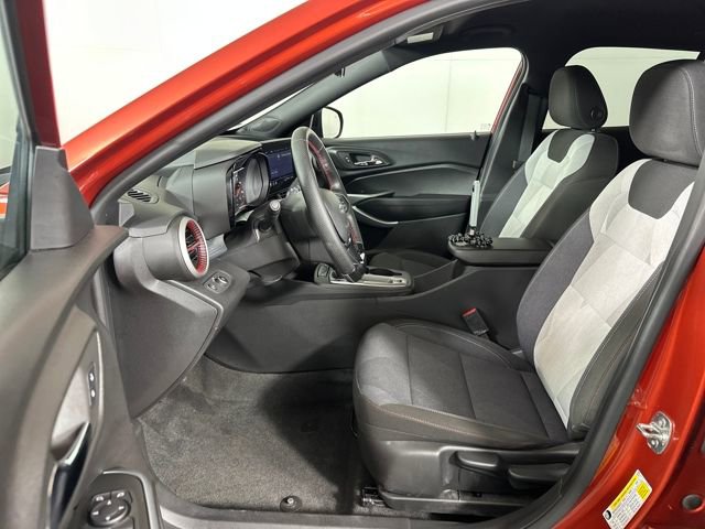 Used 2024 Chevrolet Trax RS w/ Driver Confidence Package image 11