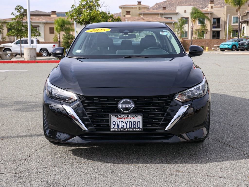 Used 2025 Nissan Sentra SV image 9