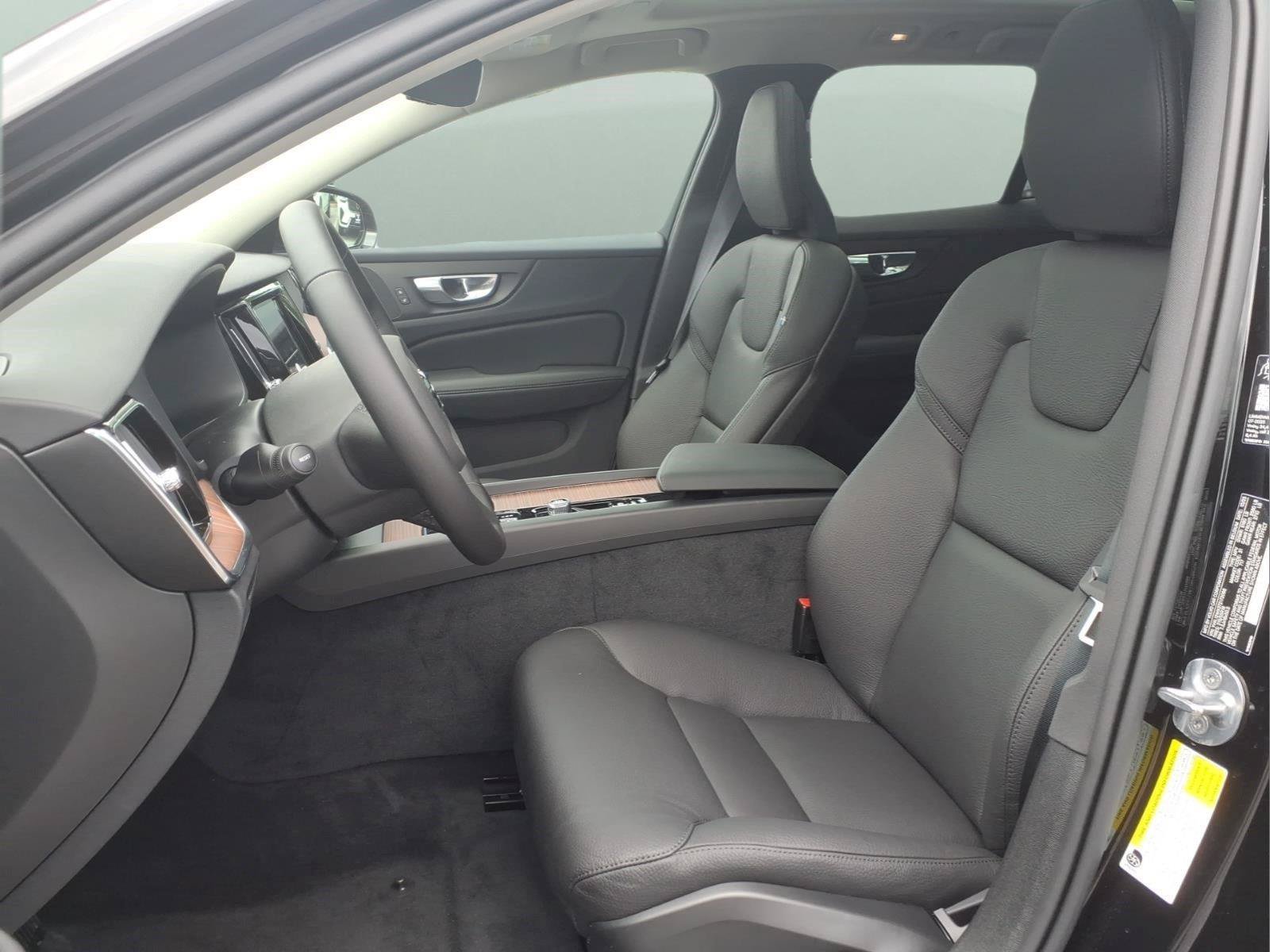 New 2026 Volvo V60 B5 Cross Country Plus w/ Climate Package AWD/4WD image 17