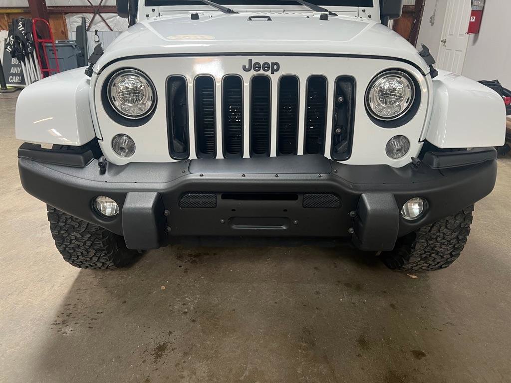 Used 2017 Jeep Wrangler Sahara image 15
