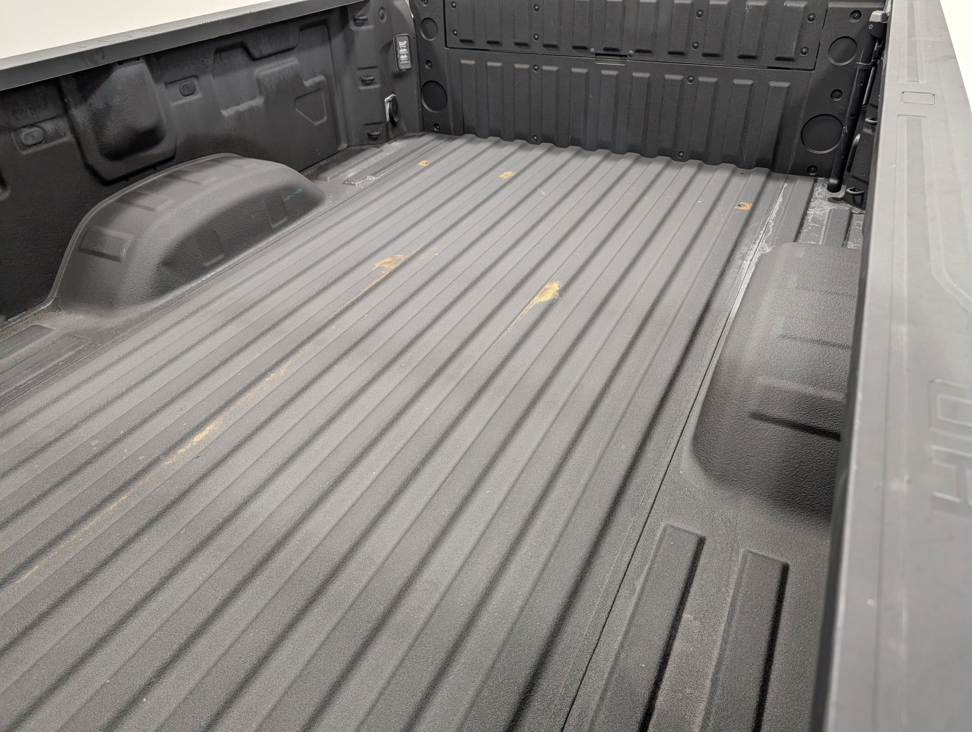 Used 2024 GMC Sierra 2500 SLE w/ SLE Convenience Package image 11