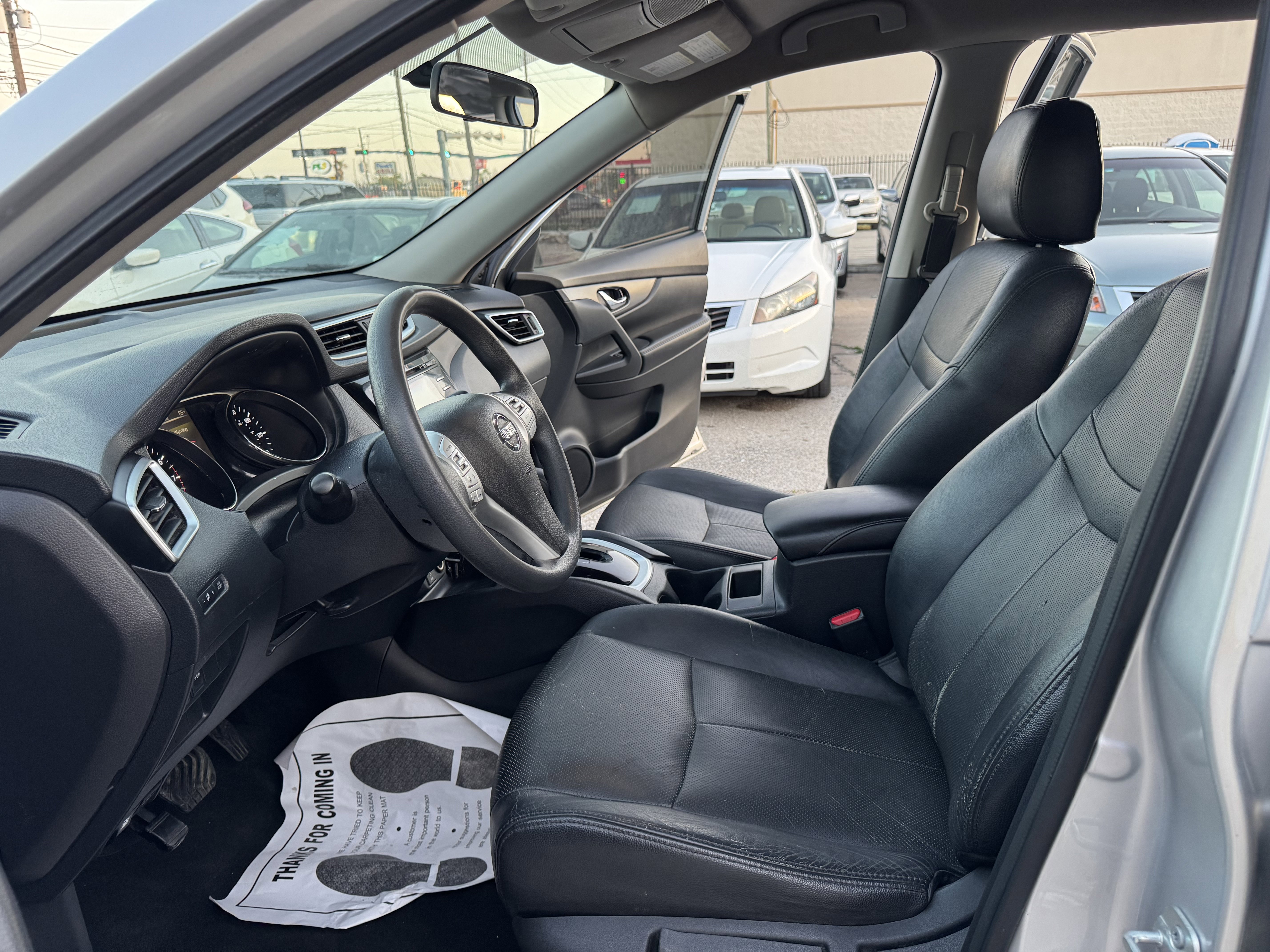 Used 2015 Nissan Rogue S image 16