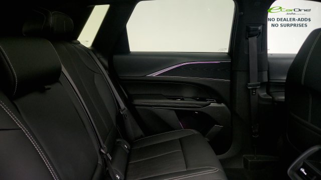 Used 2024 Cadillac Lyriq Sport RWD image 43