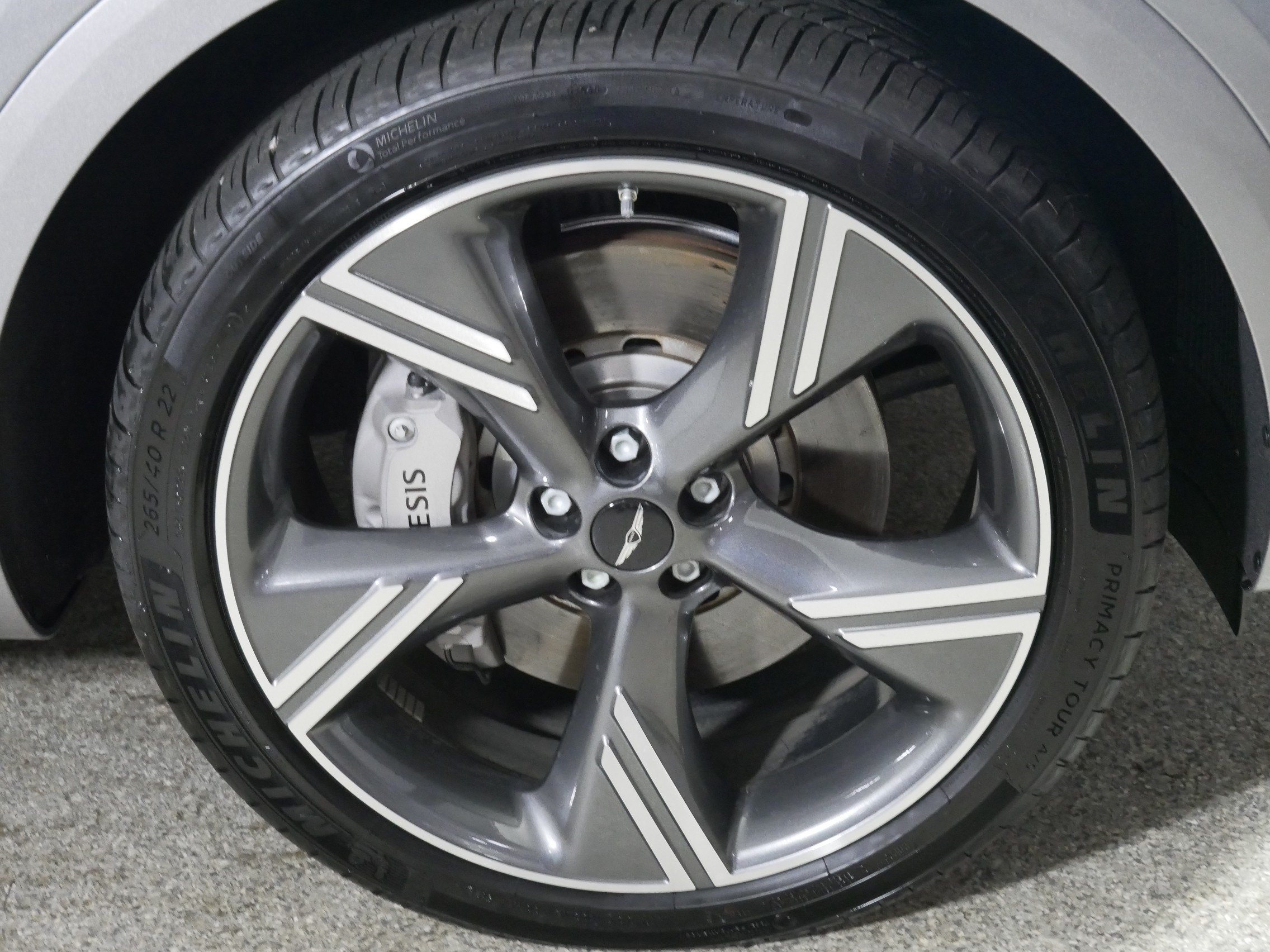 Certified 2025 Genesis GV80 3.5T Prestige AWD/4WD image 15