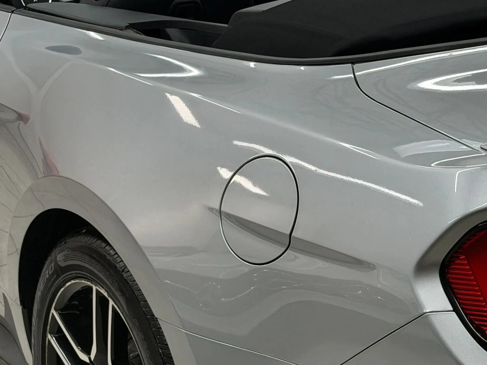 Used 2020 Ford Mustang Premium RWD image 12