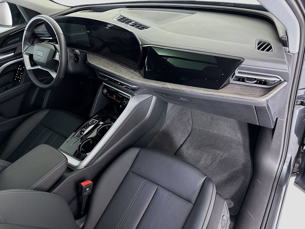 Certified 2025 Audi Q5 Premium Plus w/ Premium Plus AWD/4WD image 18