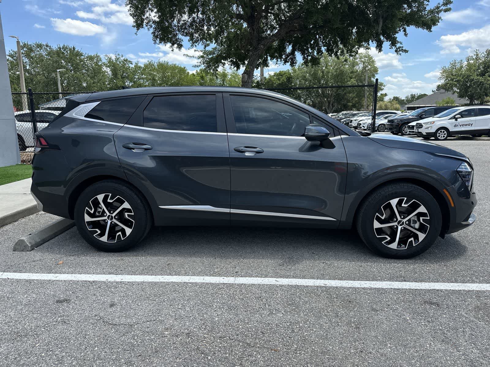 Used 2024 Kia Sportage EX FWD image 10