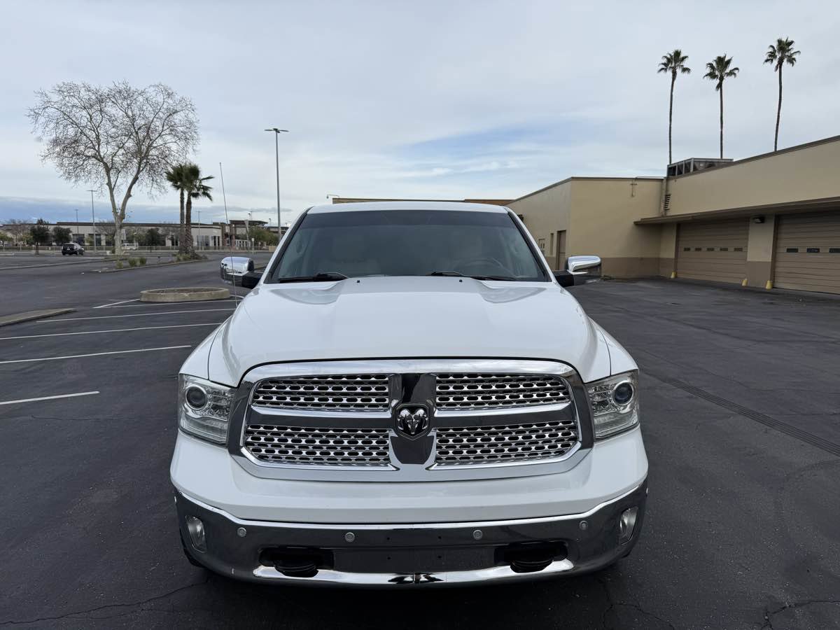 Used 2017 RAM 1500 Laramie w/ Convenience Group AWD/4WD image 2