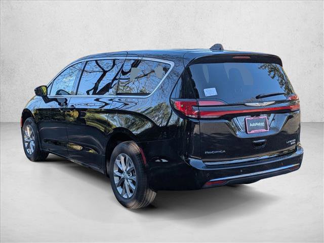 New 2026 Chrysler Pacifica Limited image 8