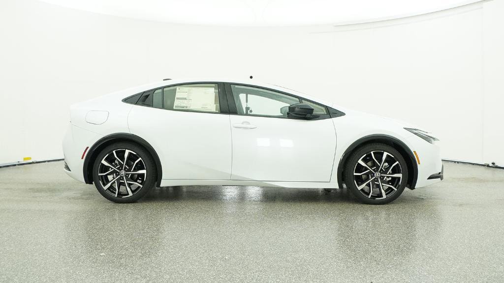 New 2026 Toyota Prius Plug-In Hybrid FWD image 26
