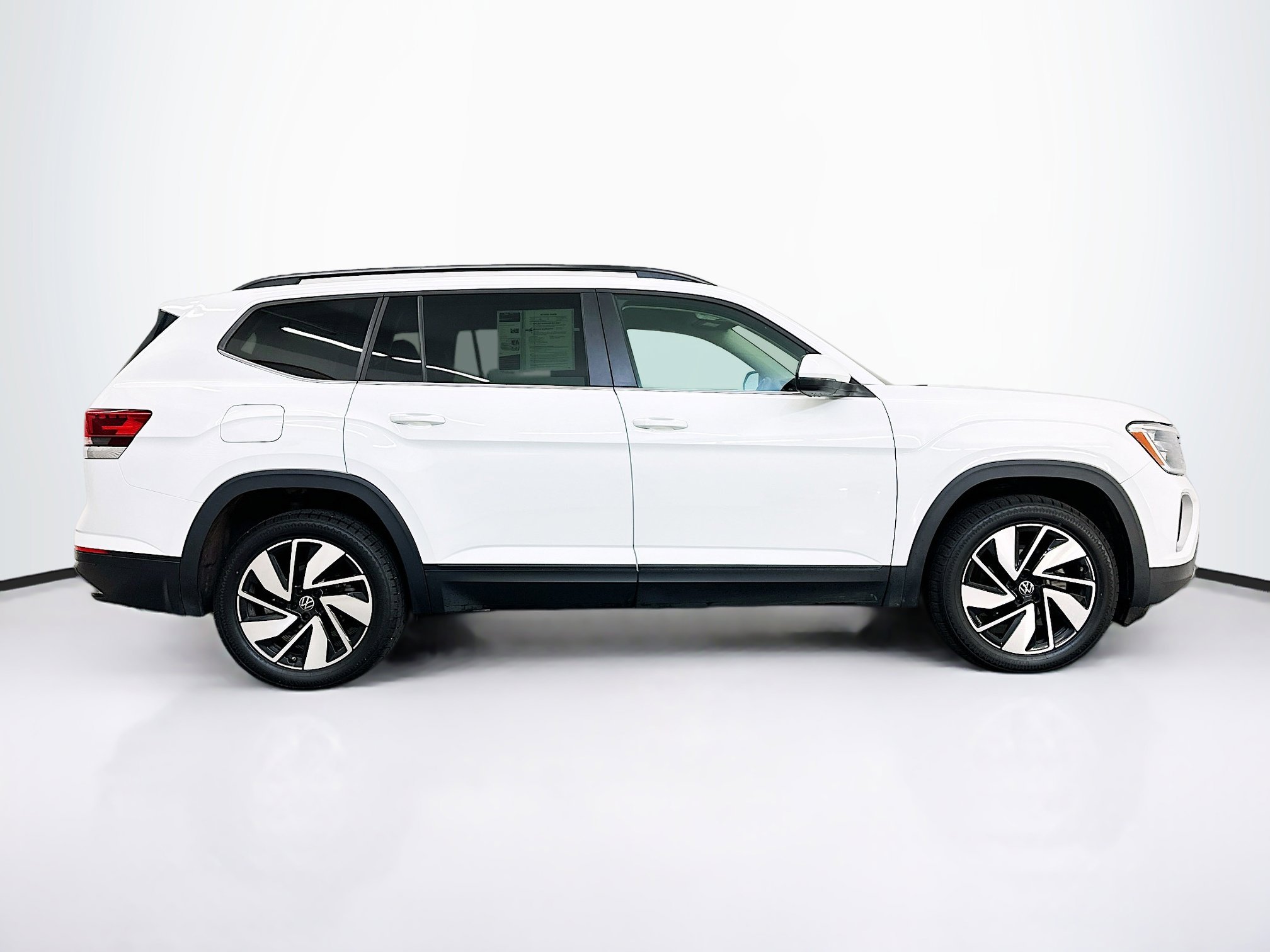 Used 2024 Volkswagen Atlas SE image 10