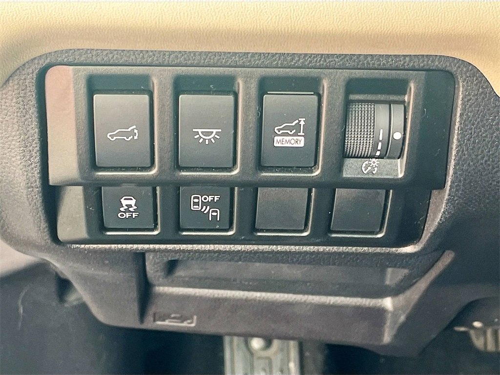 Used 2022 Subaru Ascent Limited w/ Technology Package image 10