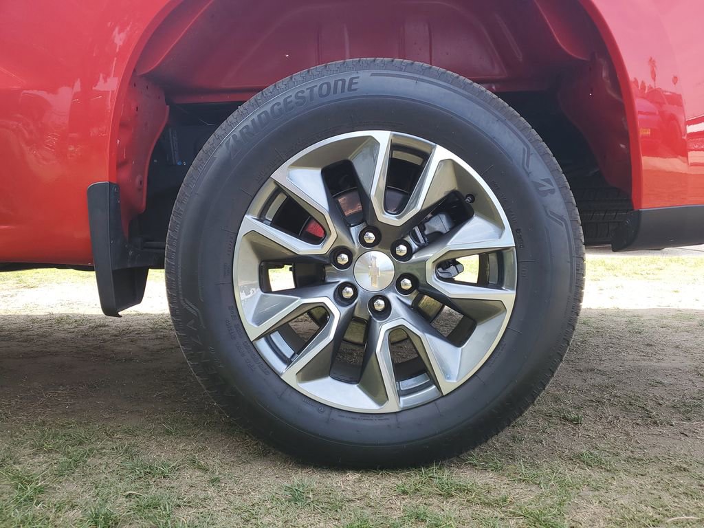 Used 2025 Chevrolet Silverado 1500 LT w/ Safety Package image 5