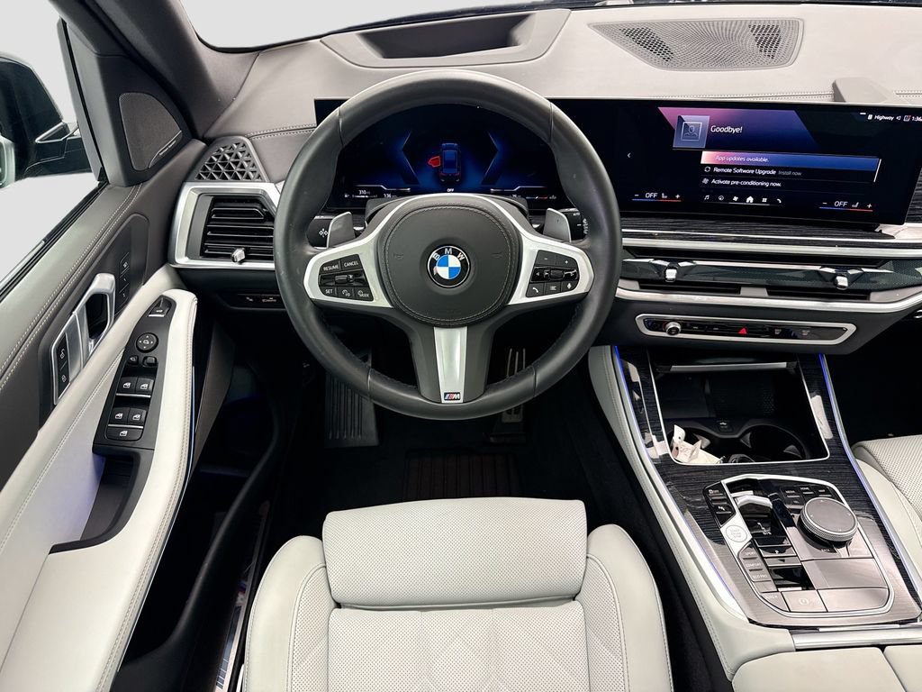 Used 2026 BMW X5 sDrive40i w/ M Sport Package RWD image 10