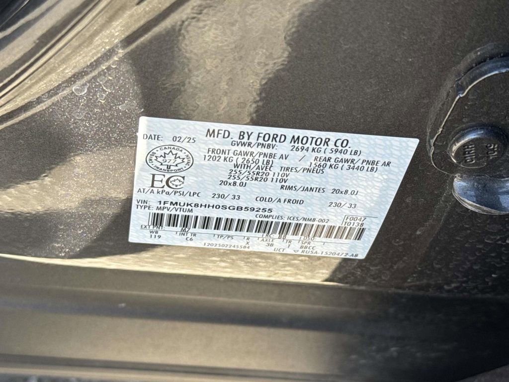 Used 2025 Ford Explorer Platinum AWD/4WD image 21