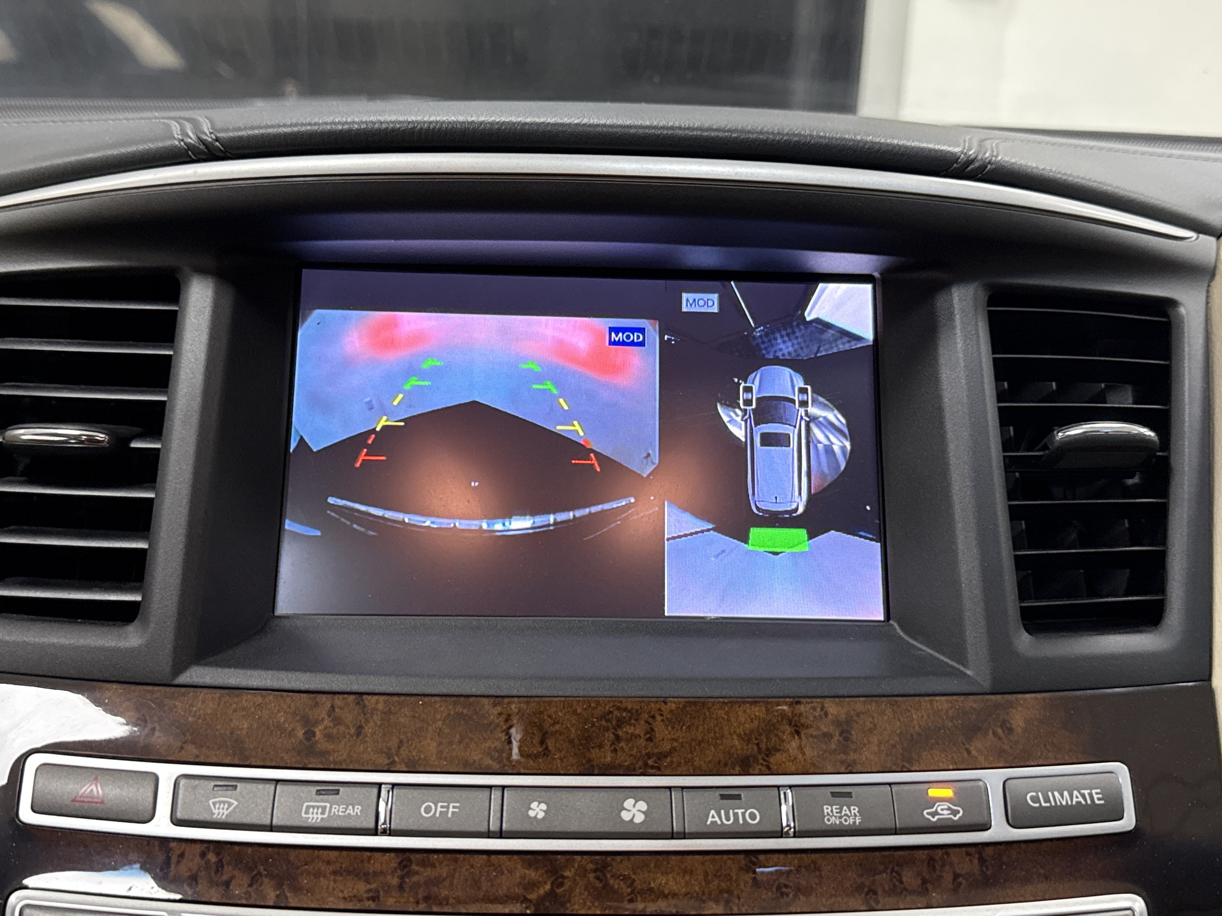 Used 2018 INFINITI QX60 FWD w/ Deluxe Technology Package image 25