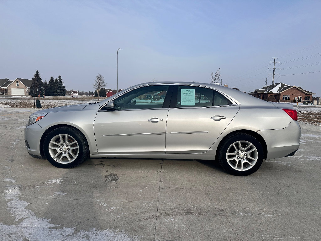Used 2015 Chevrolet Malibu LT w/ Power Convenience Package image 1
