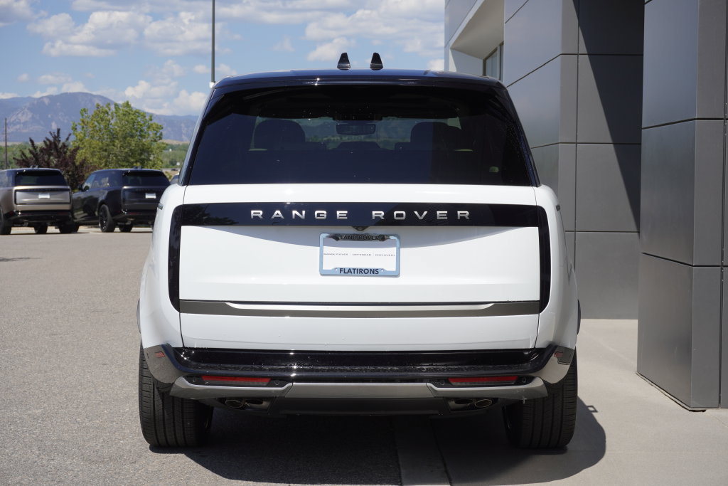 New 2026 Land Rover Range Rover Long Wheelbase SE AWD/4WD image 6