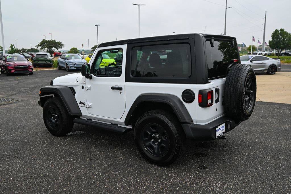 Used 2022 Jeep Wrangler Sport AWD/4WD image 7