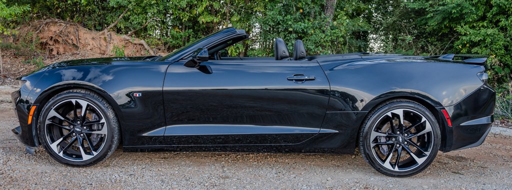 Used 2019 Chevrolet Camaro SS w/ LPO, Camaro Insignia Package RWD image 2