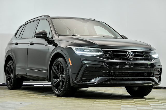 Certified 2023 Volkswagen Tiguan SE R-Line
