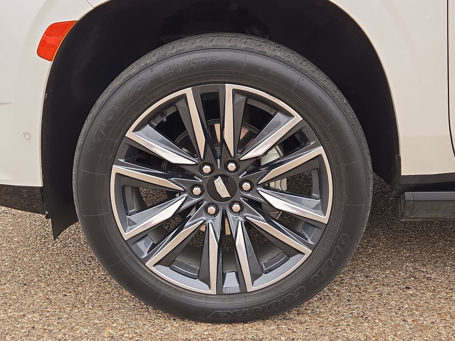 Used 2021 Cadillac Escalade Sport w/ Driver Assist Tech Package AWD/4WD image 11