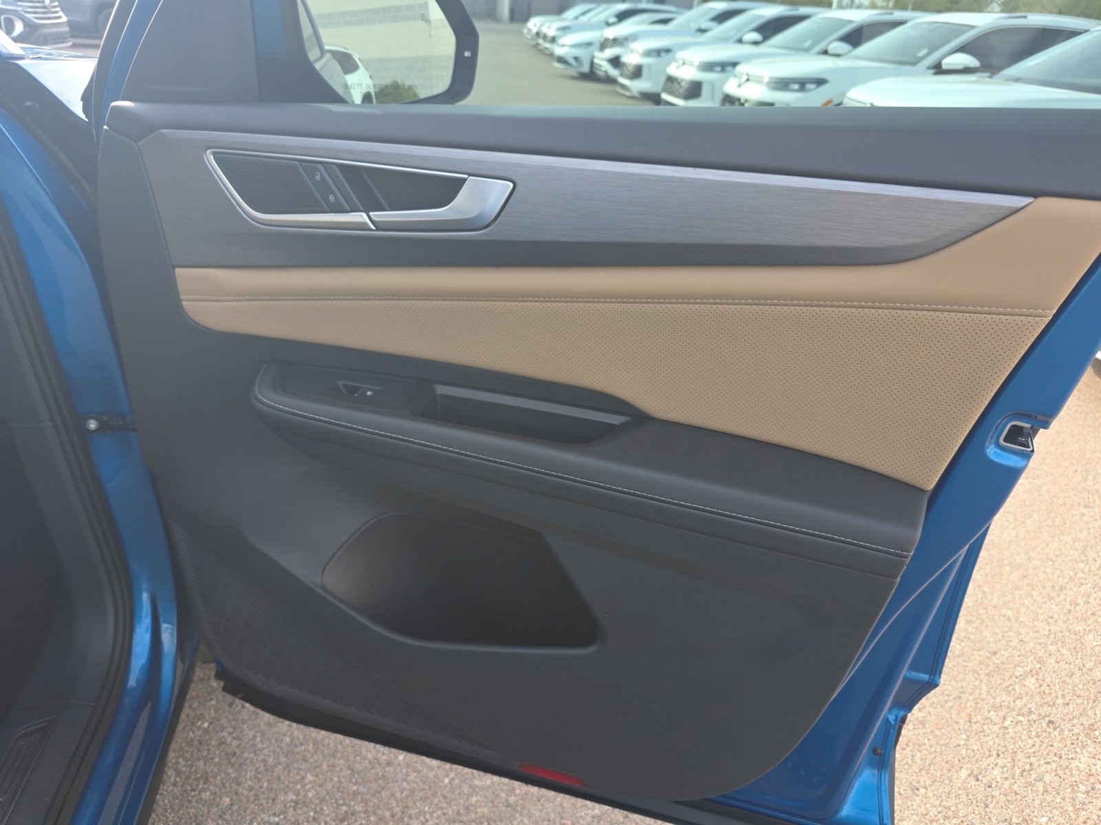 Certified 2024 Volkswagen Atlas Cross Sport SE image 16