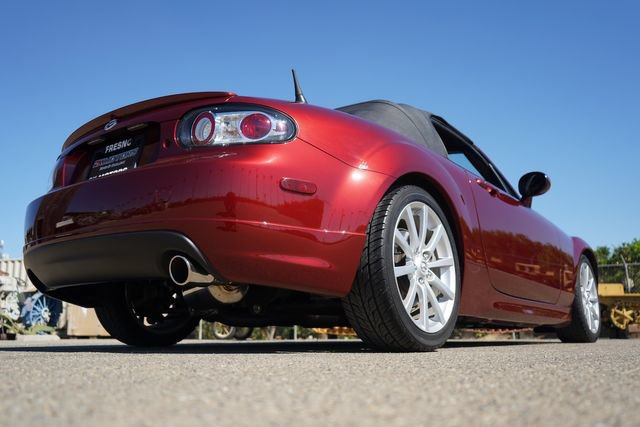 Used 2006 MAZDA MX-5 Miata Sport w/ Appearance Pkg RWD image 46