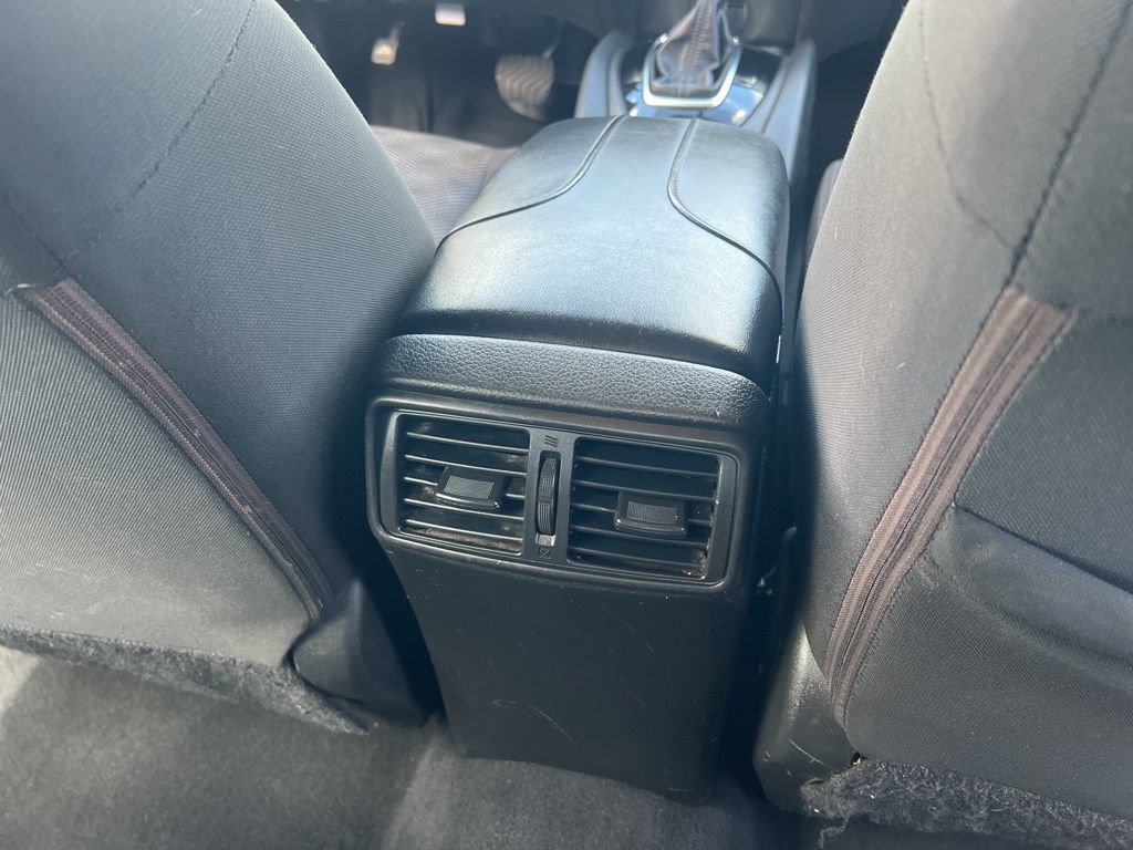 Used 2017 Nissan Rogue Sport SV w/ SV All-Weather Package AWD/4WD image 18