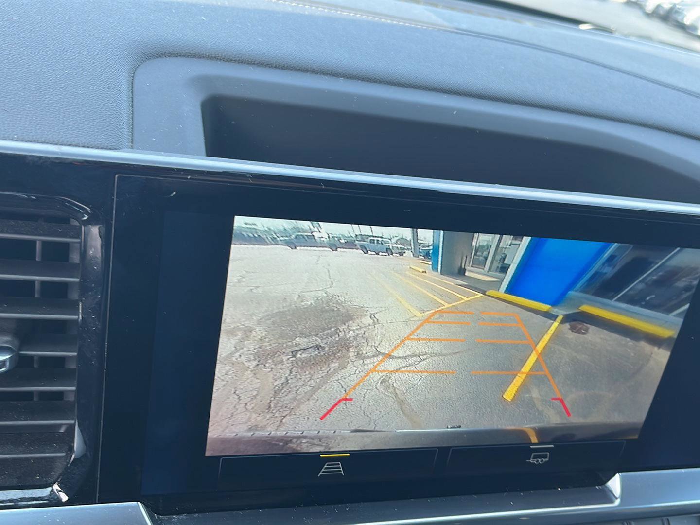 Used 2024 Chevrolet Silverado 1500 LT AWD/4WD image 14