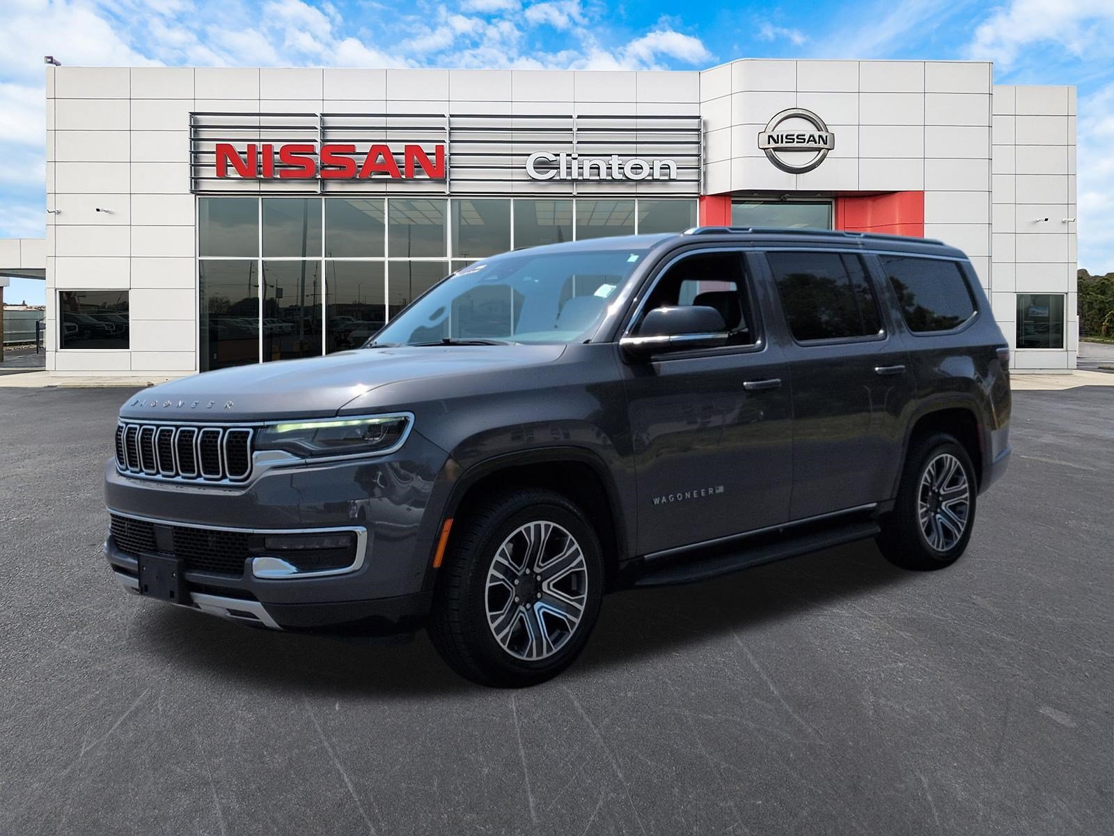 Used 2024 Jeep Wagoneer Series II AWD/4WD image 7