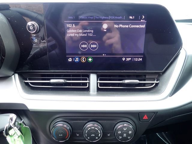 Used 2024 Chevrolet Trax RS w/ Sunroof Package image 25