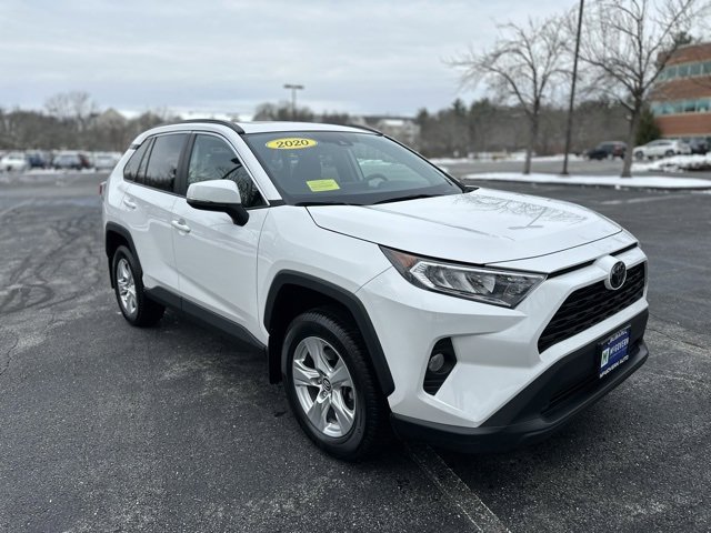 Used 2020 Toyota RAV4 XLE image 3