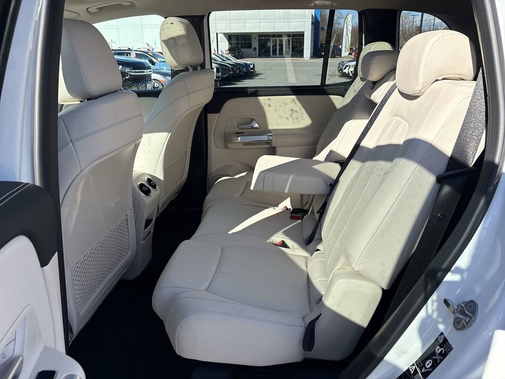 Used 2021 Mercedes-Benz GLB 250 w/ Premium Package image 25