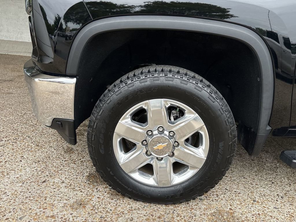Used 2021 Chevrolet Silverado 2500 LTZ AWD/4WD image 32