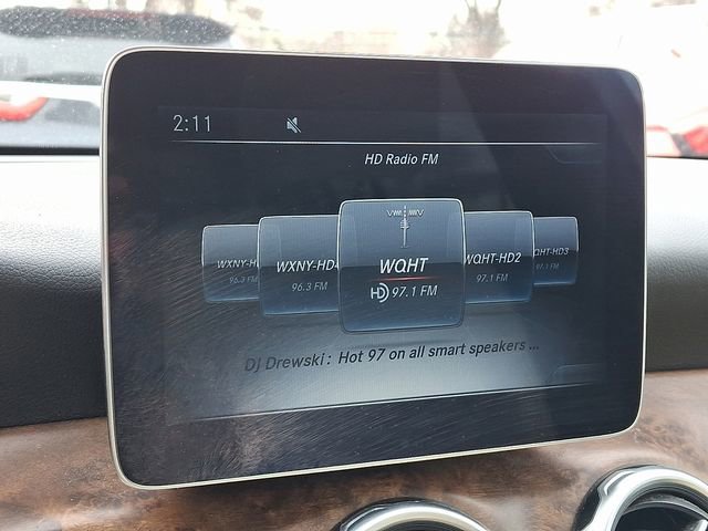 Used 2019 Mercedes-Benz GLA 250 4MATIC w/ Premium Package image 19