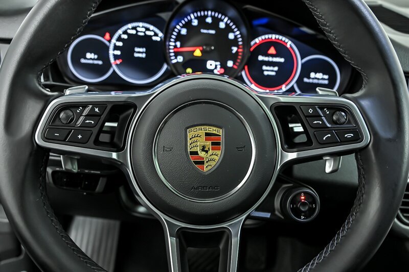 Used 2021 Porsche Cayenne Coupe AWD/4WD image 24