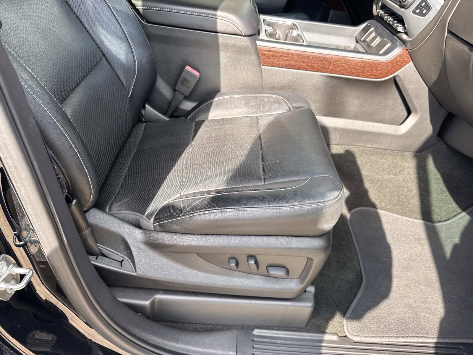 Used 2018 GMC Sierra 1500 SLT w/ Enhanced Driver Alert Package image 11