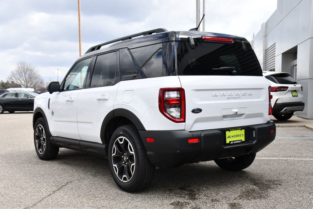 Used 2025 Ford Bronco Sport Outer Banks w/ Outer Banks Tech Package+ AWD/4WD image 4