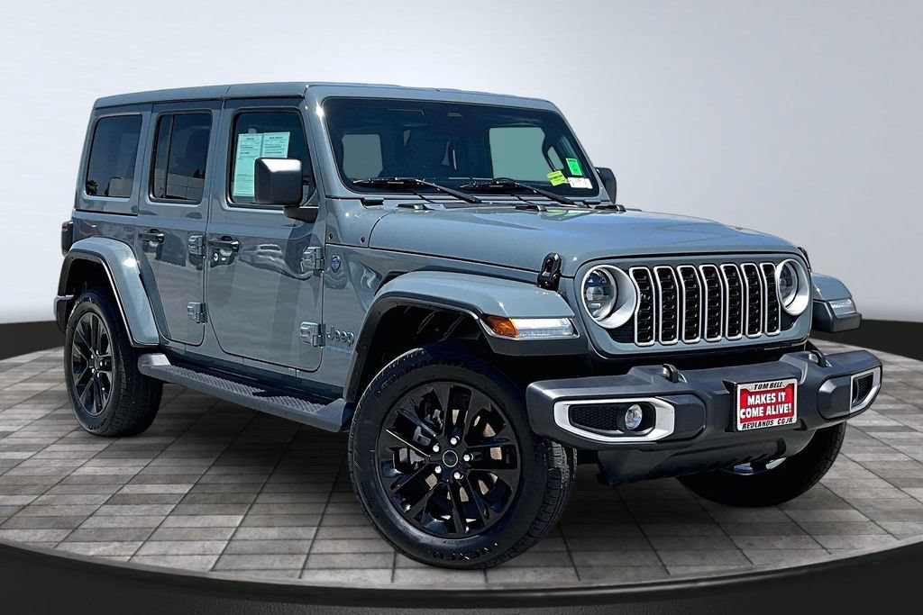 Used 2025 Jeep Wrangler Unlimited Sahara AWD/4WD image 37